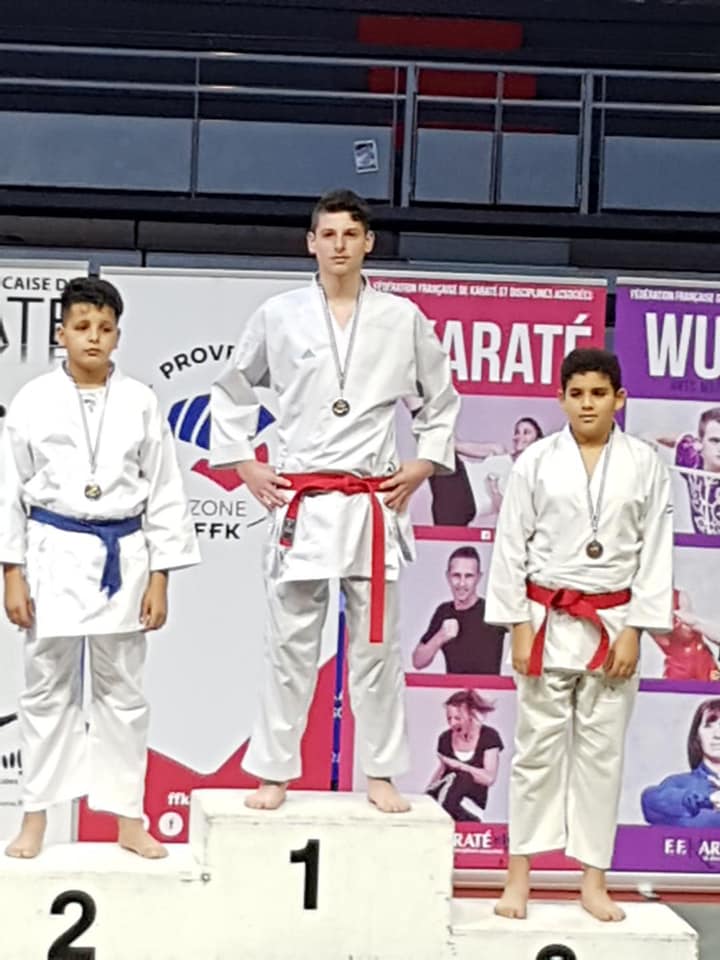 Podium Ados Rove Karate